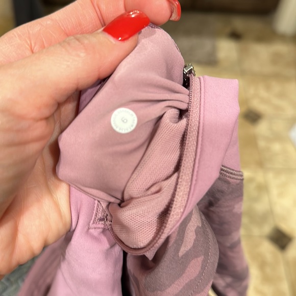 NWOT speed shorts 6 Tall Pink purple camo Lululmeon - Picture 4 of 4